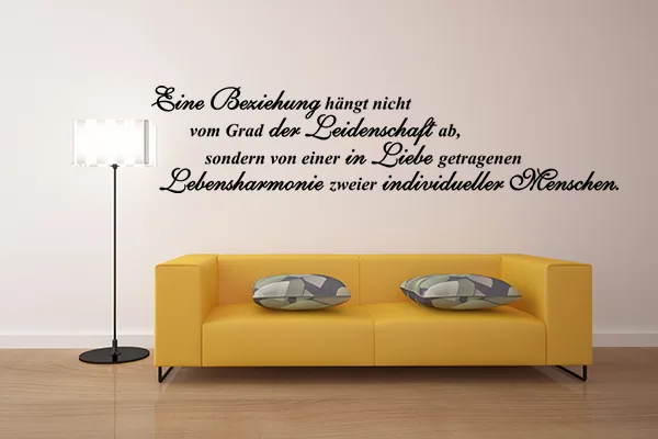 Wandtattoo: Eine Beziehung hängt nicht vom Grad der Leidenschaft ab, sondern von einer in Liebe getragenen Lebensharmonie zweier individueller Menschen - Black - Glänzend - 1,0m x 0,23m